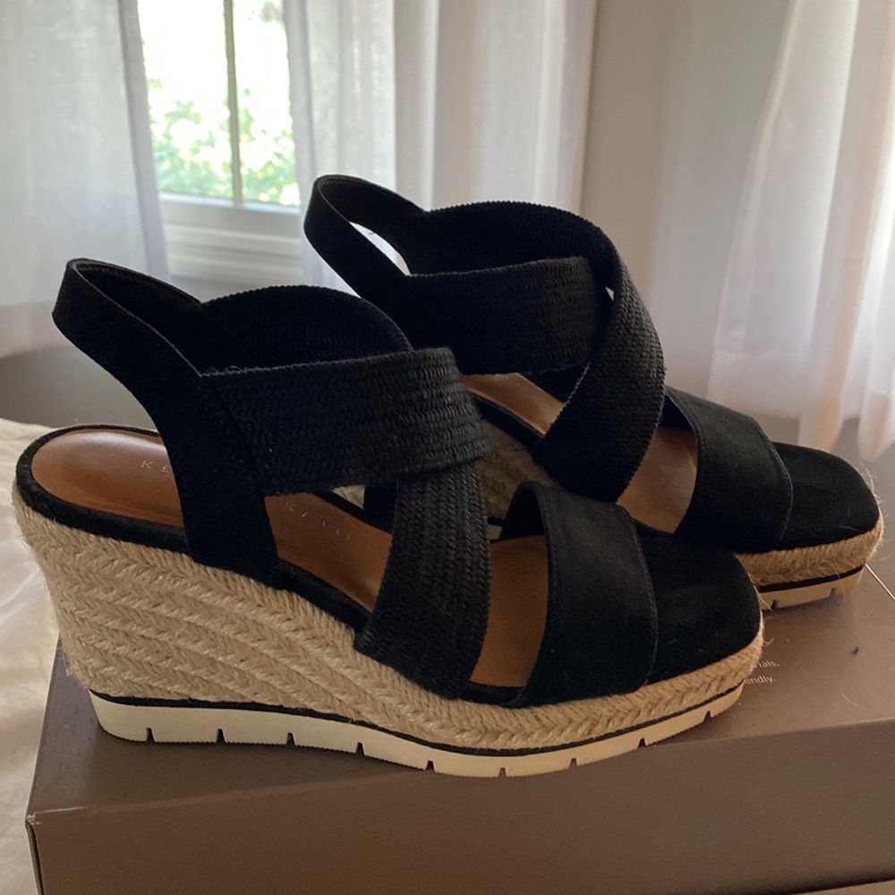 Kelly & Katie Black Wedge